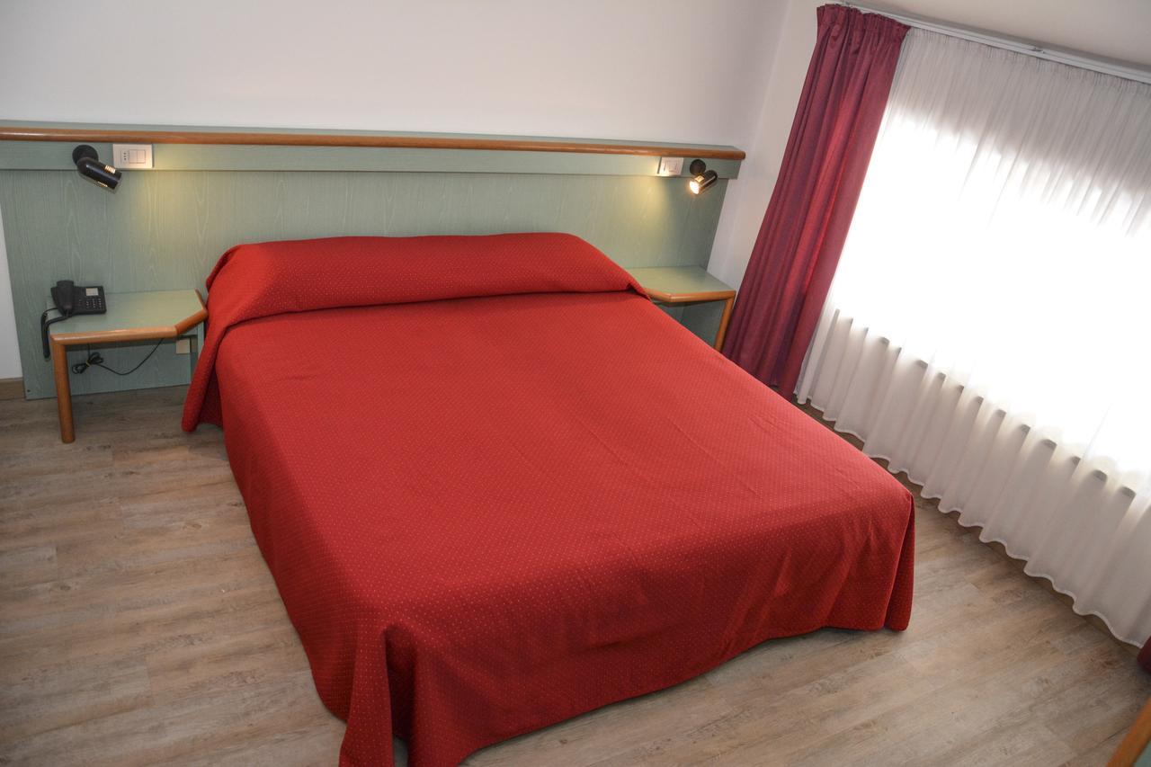 Hotel Sport Pieve Di Ledro Exterior foto